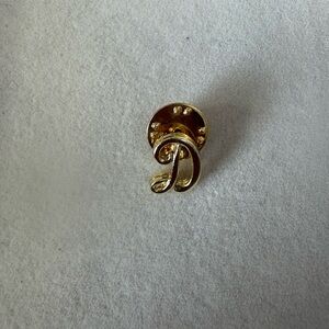 Gold Initial D Brooch Pin